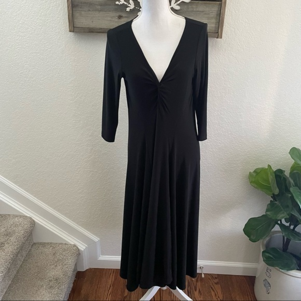 Sympli Canada black stretch knit v neck pull on dress ladies size 8